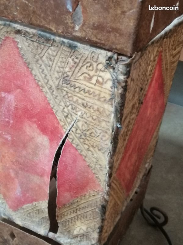 Lampe à poser en métal vieilli et papier (image 9)