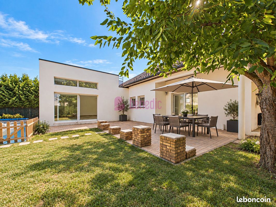 Maison 8 pièces 211 m² · à Marly · 211 m² · 499 900 €