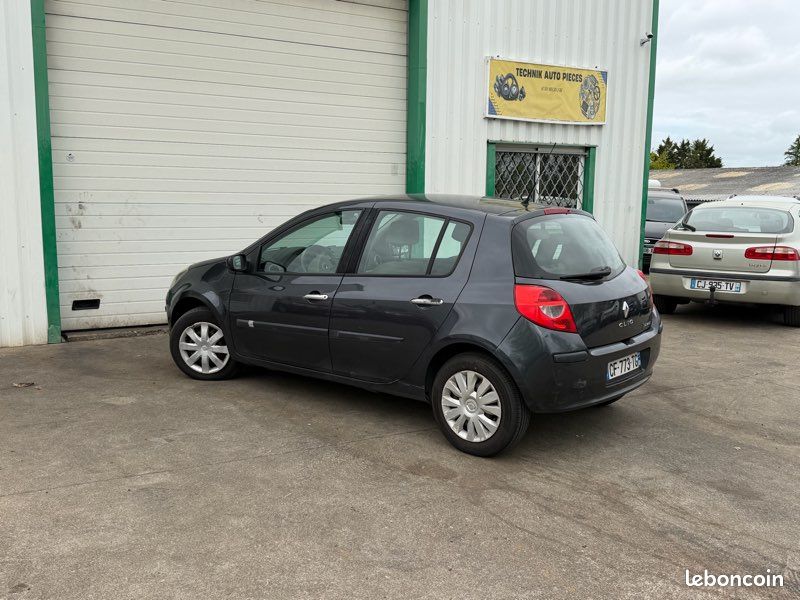 RENAULT CLIO III 1.5 dCi – KIT, DISTRIBUTION, EMBRAYAGE NEUF (image 3)