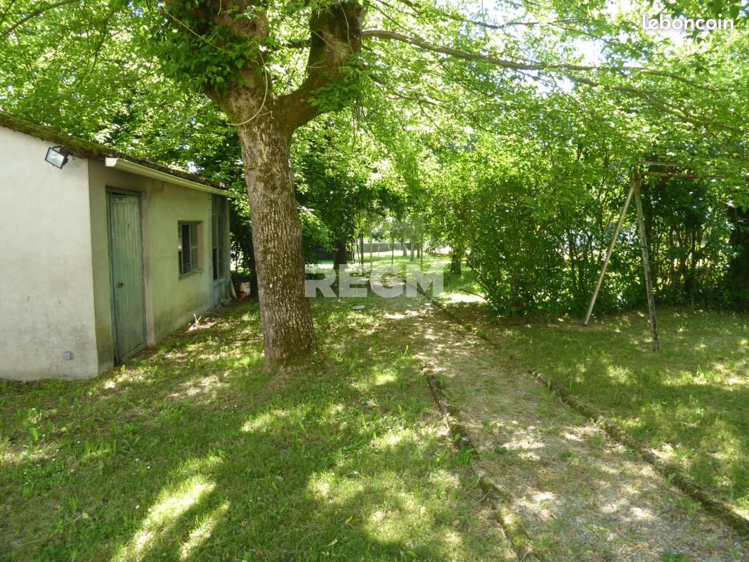 Maison 7 pièces 150 m² - Montmoreau 16190 -Saint-Cybard (image principale 10)