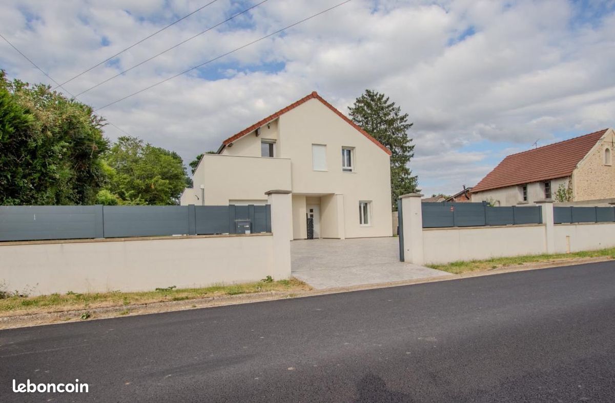 Maison 8 pièces 209 m² · à Saint-Denis-lès-Rebais · 209 m² · 459 000 €