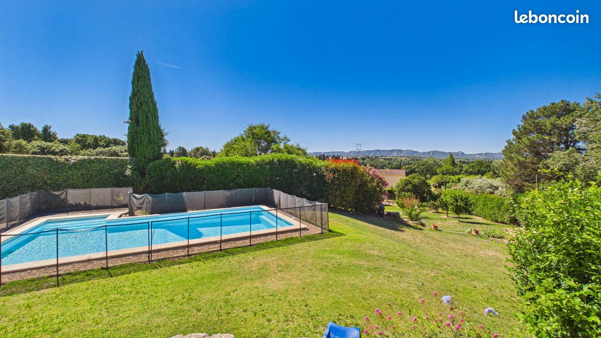 Maison 8 pièces 233 m² · à Eyragues · 233 m² · 1 081 500 €
