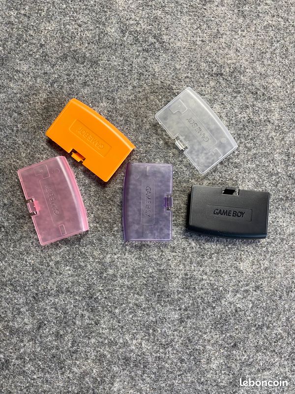 Lot De 150 Caches Piles Pour Game Boy Color (GBC) – Neuf – Pack Revendeur