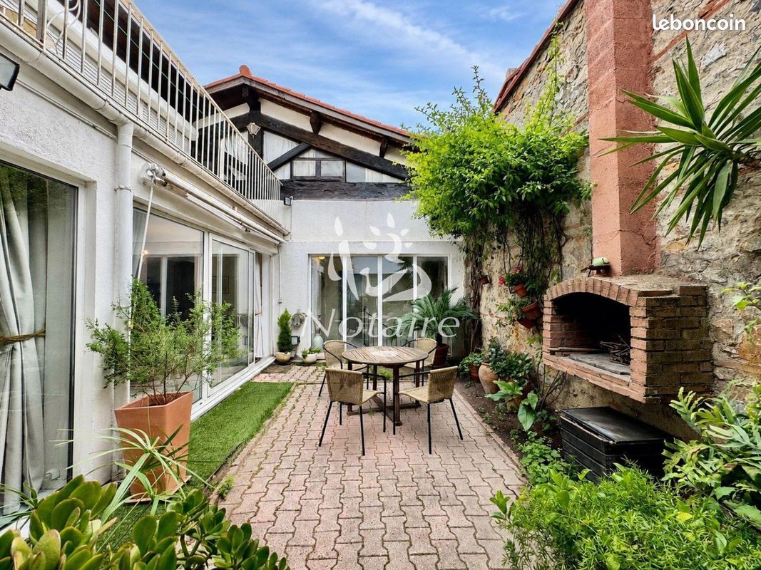Maison 6 pièces 200 m² · à Perpignan · 200 m² · 374 000 €