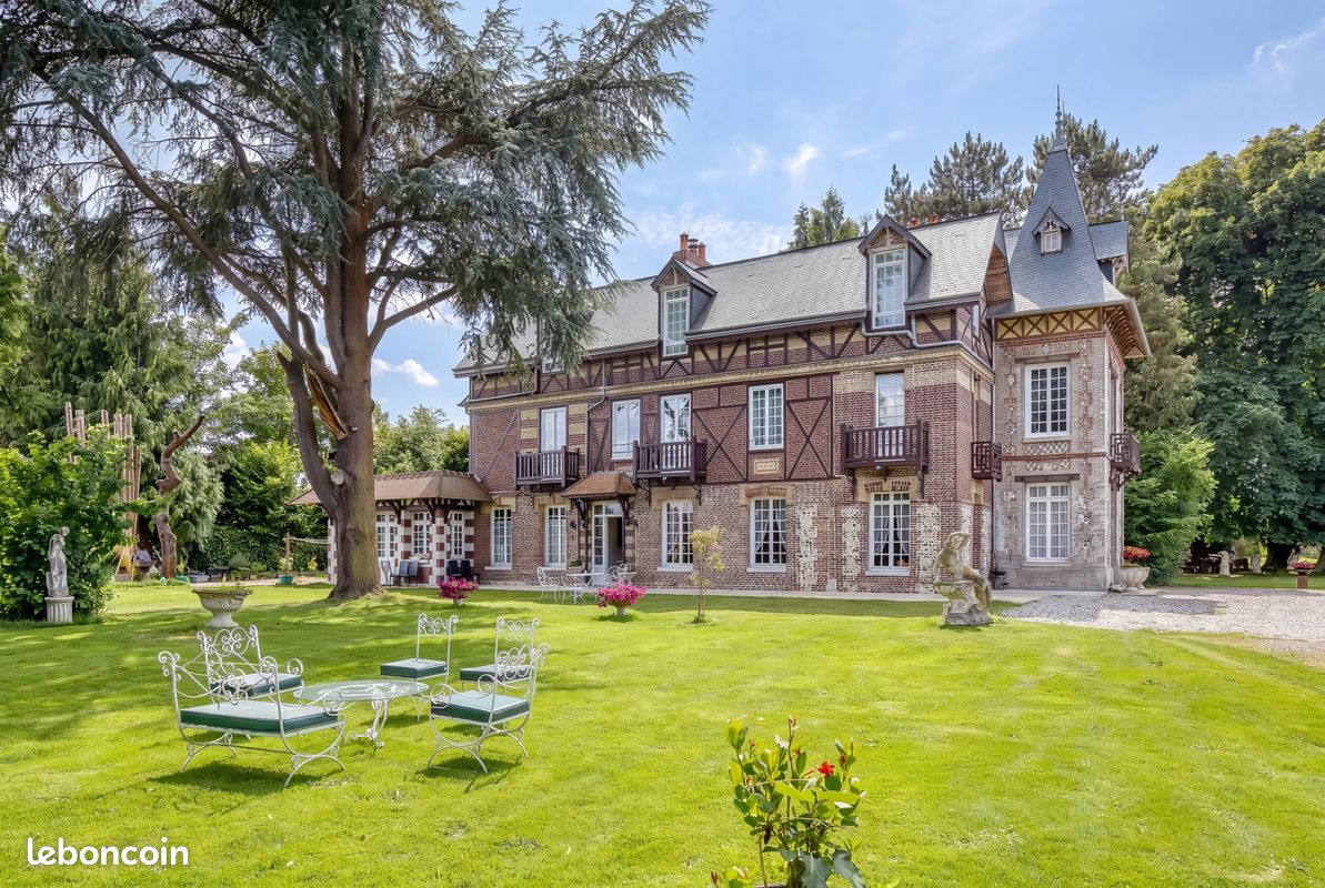 Maison 12 pièces 516 m² · à Saint-Ouen-de-Thouberville · 516 m² · 1 205 000 €