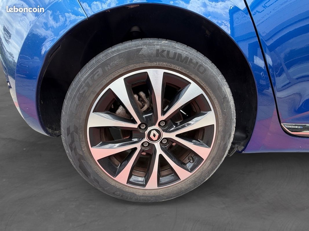 RENAULT CLIO V 145 Techno E-Tech hybride (image 16)