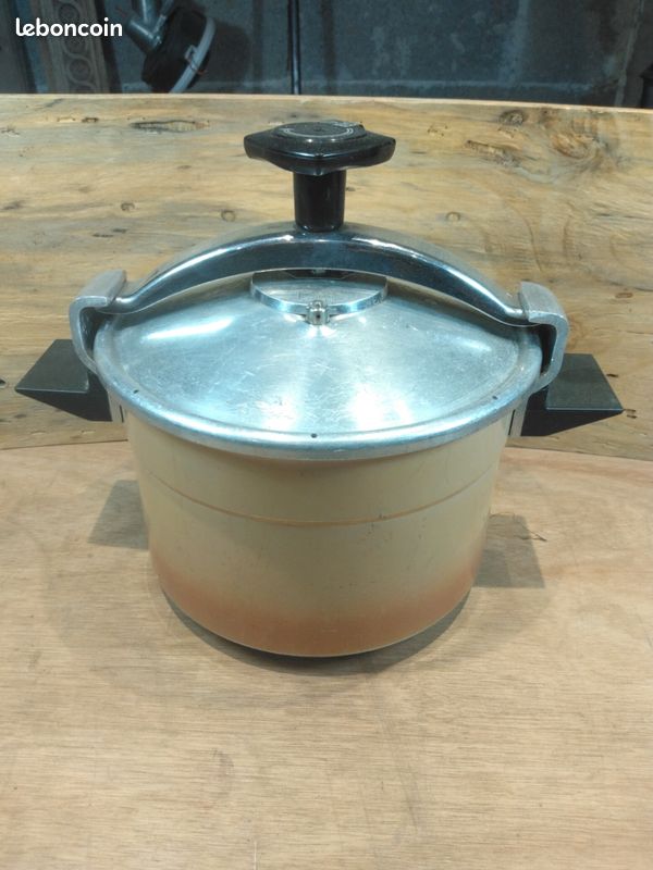 ANCIENNE PETITE COCOTTE minute SEB en alu 4,5 l hauteur 13 cm EUR 27,00 - FR