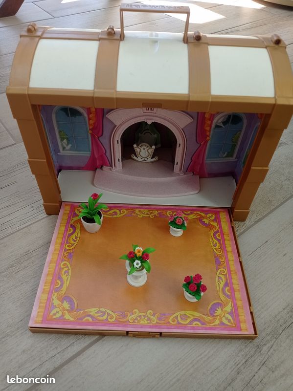 Valise coffre de princesses Playmobil (image 1)