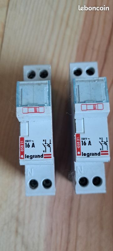 Porte-fusible Legrand 16A 05821 - Bon état, D'occasion