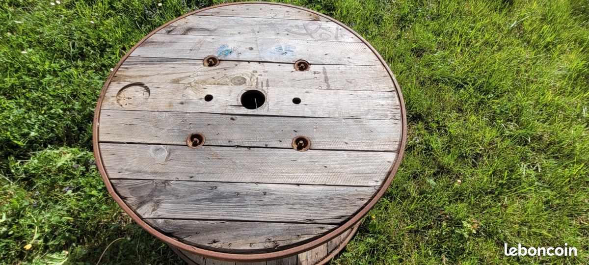 Touret en bois (image 1)