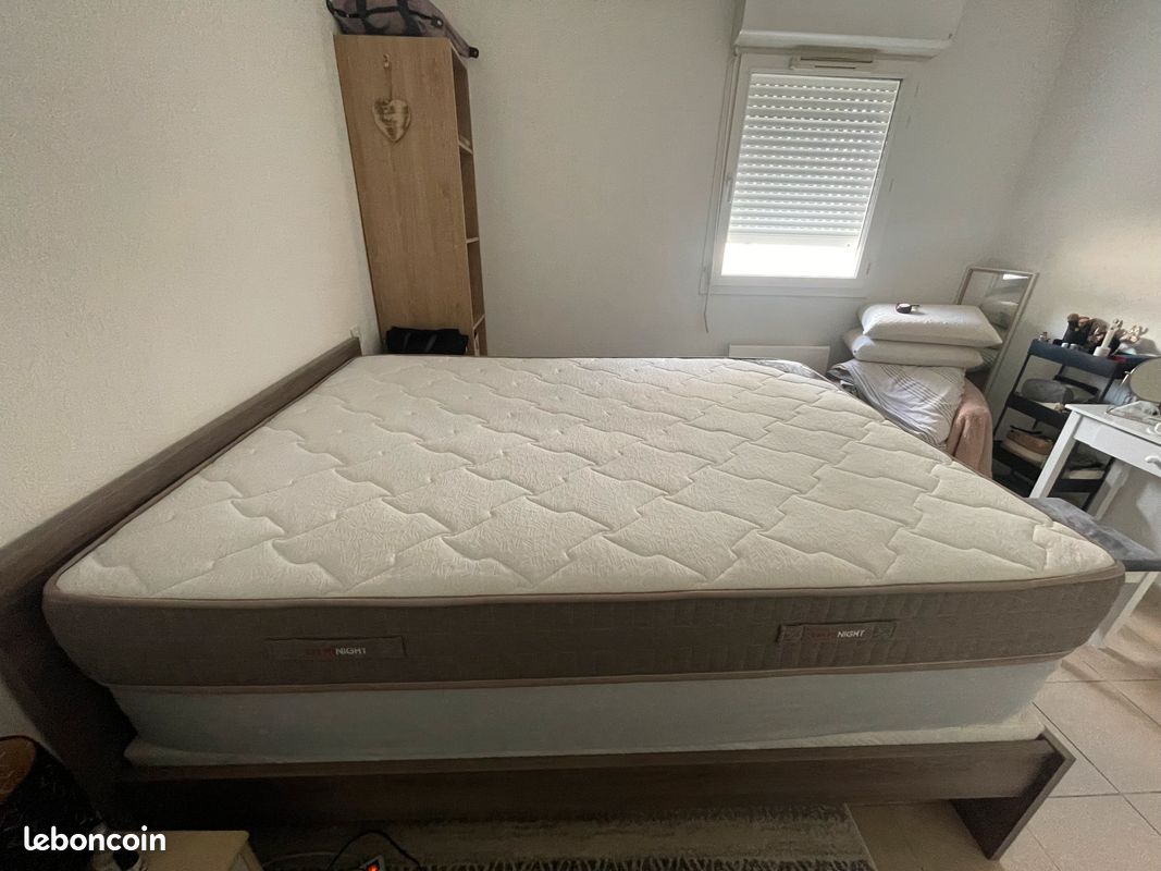 Matelas 140 x 190cm parfait état (image 4)