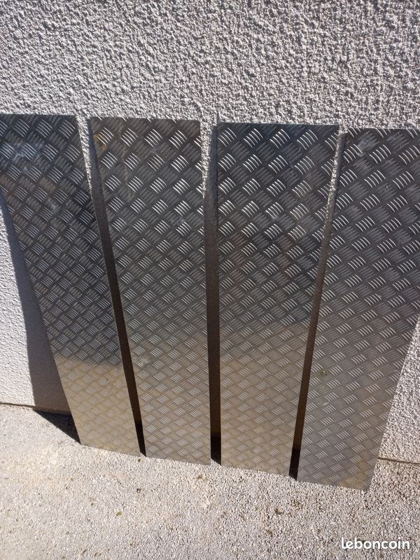 Tôle Aluminium Brut Damier 1,5mm - 500x500mm - Décoration Industrielle - Portails, Meubles
