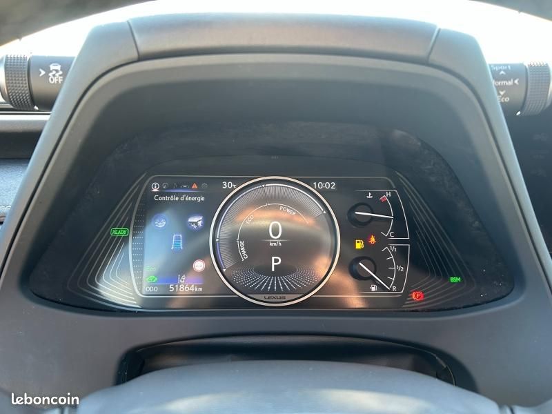 Lexus UX 250h Executive 2WD (image 28)