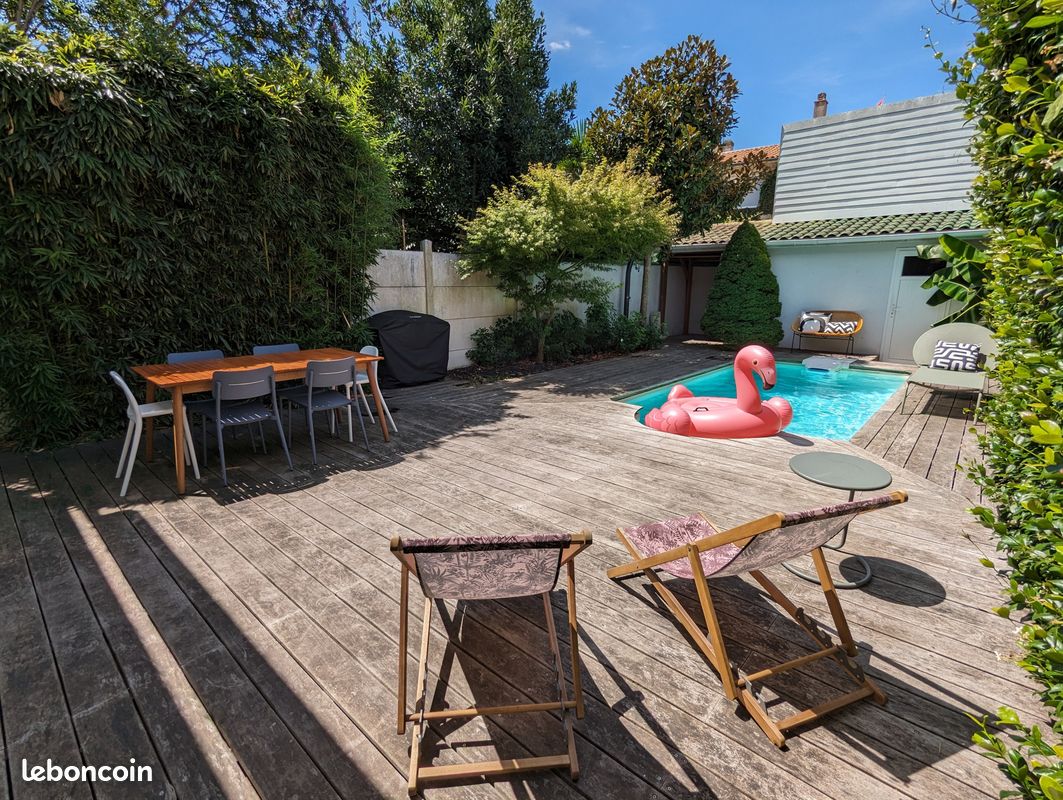 Maison 5 pièces 157 m² · à Bordeaux · 157 m² · 3 800 €
