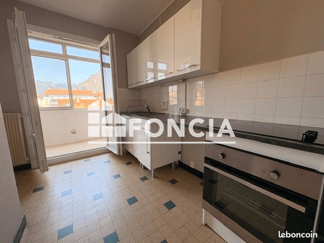 Appartement 2 pièces 54 m² · à Fontaine · 54 m² · 648 €