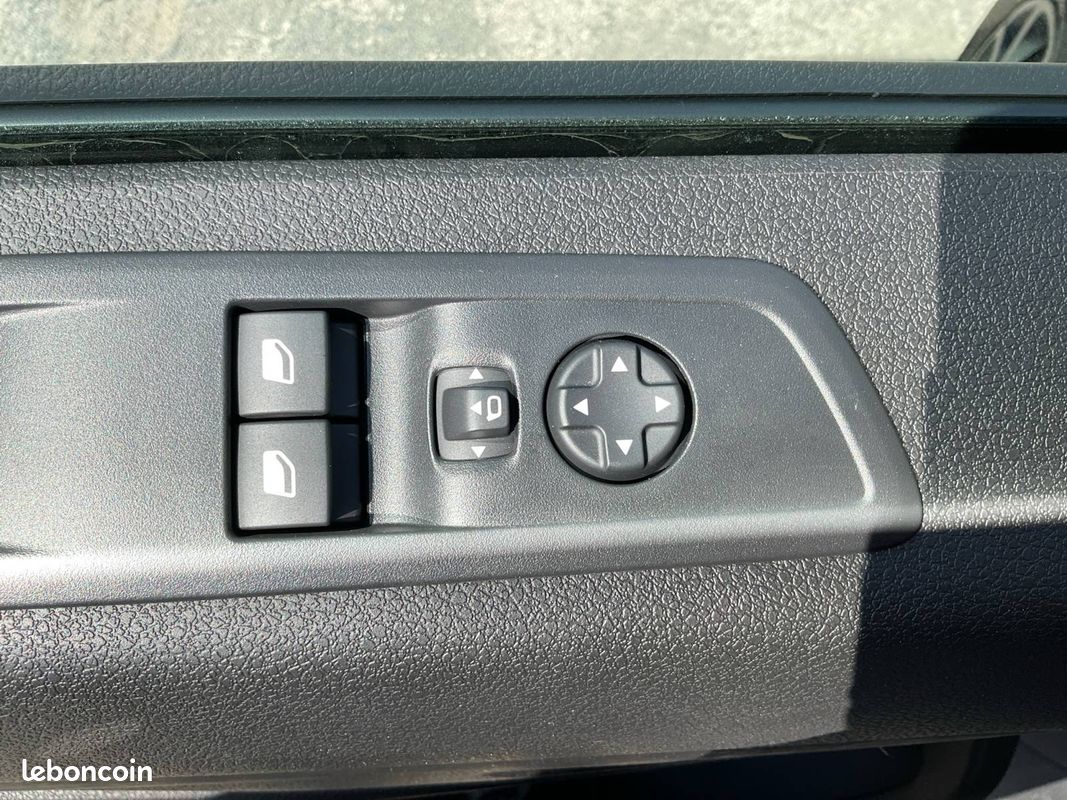 OPEL Vivaro Combi Taille XL BlueHDI 180 ch S&S EAT8 (image 24)