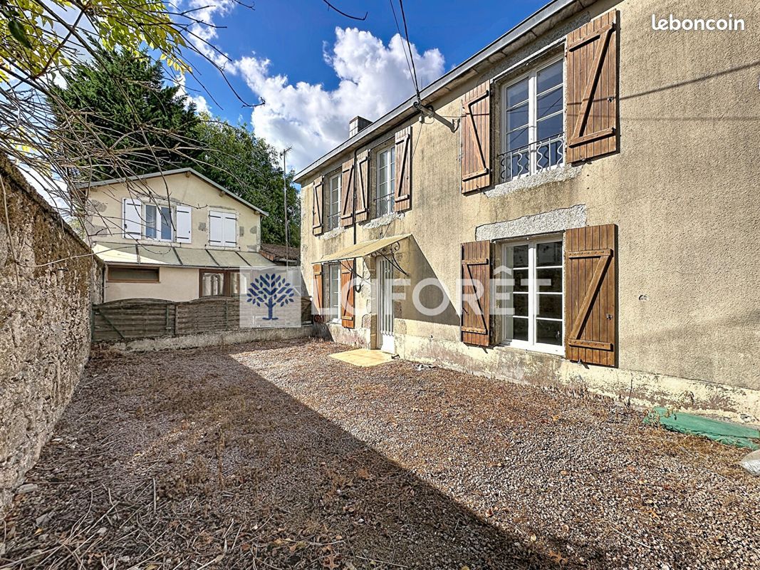 Maison 6 pièces 164 m² · à Moncoutant-sur-Sèvre · 164 m² · 149 990 €