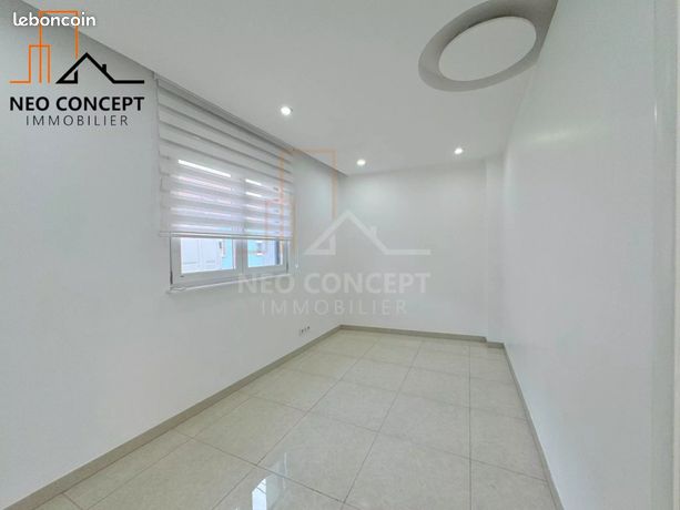 https://img.leboncoin.fr/api/v1/lbcpb1/images/a5/3d/25/a53d25778965c43ce0da1cb88b4bdd23168b2740.jpg?rule=ad-image