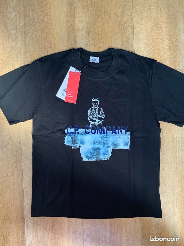 T shirt noir taille s (image 1)