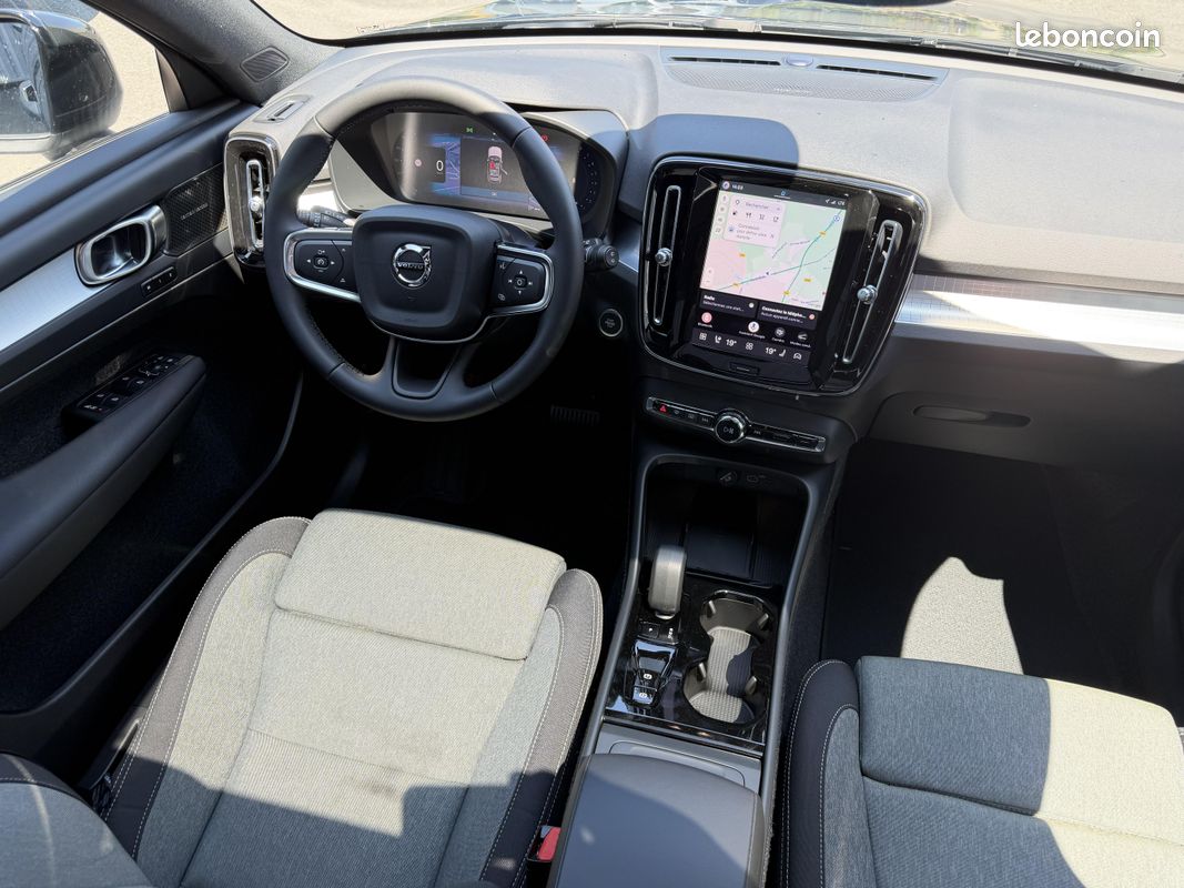 VOLVO XC40 B4 197 ch DCT7 Ultra (image 12)
