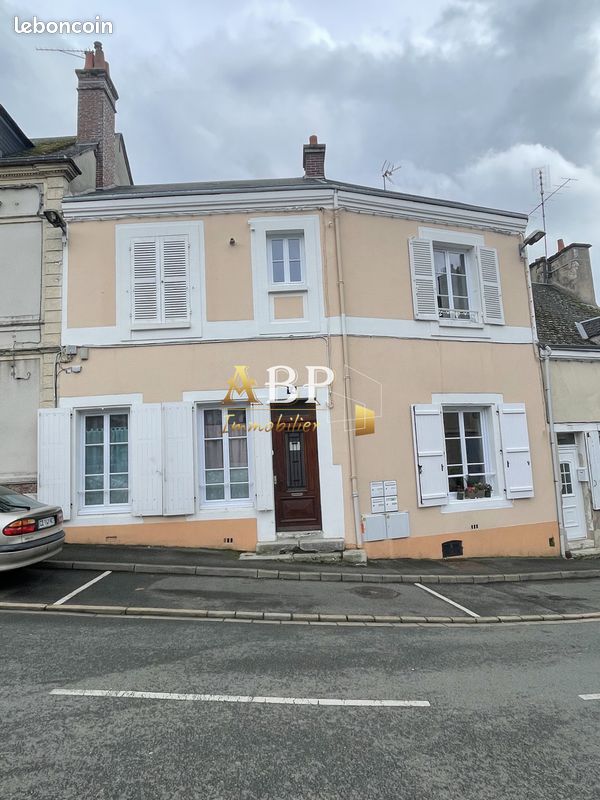 Immeuble 8 pièces 205 m² · à Châteaudun · 205 m² · 299 000 €