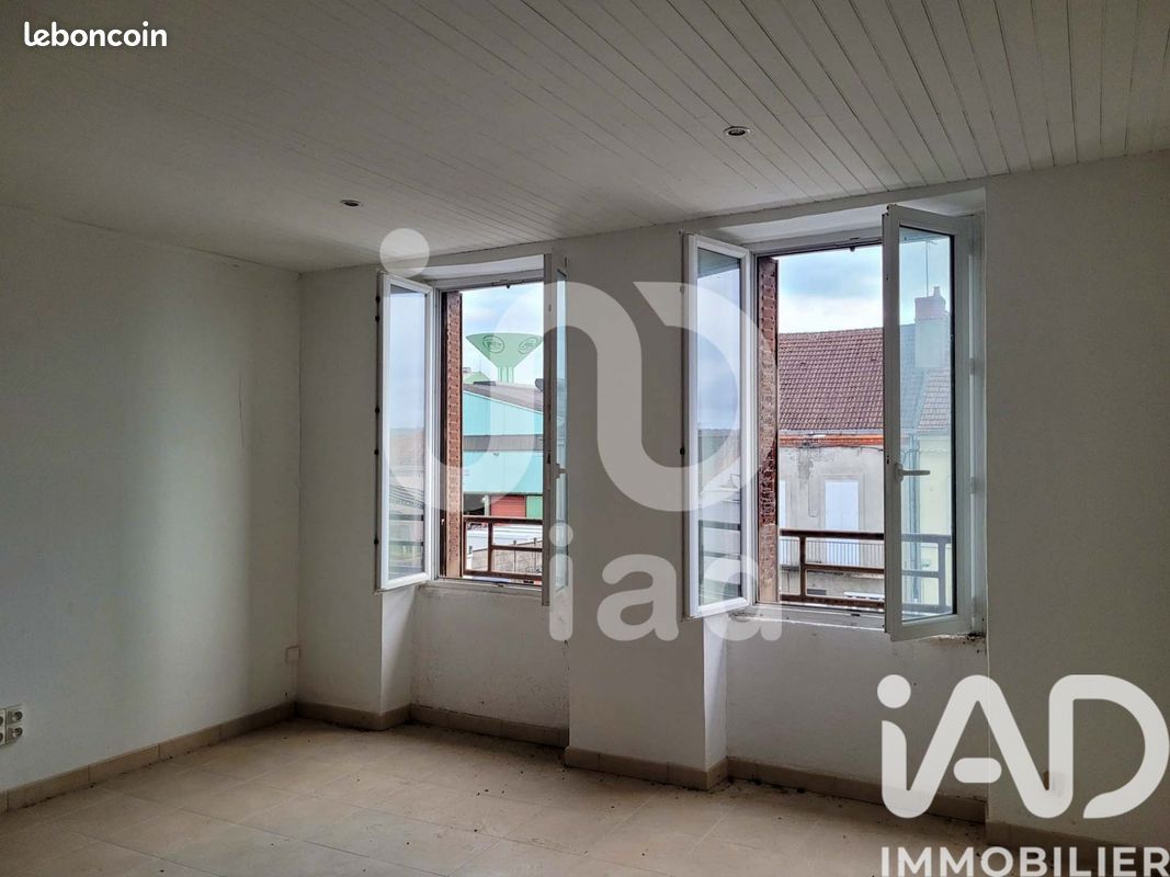 Local commercial 319 m² · à Commentry · 319 m² · 159 900 €