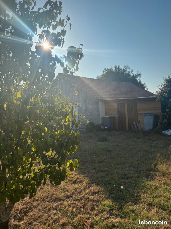 Grange avec terrain constructible · à La Barre-de-Monts · 275 000 €
