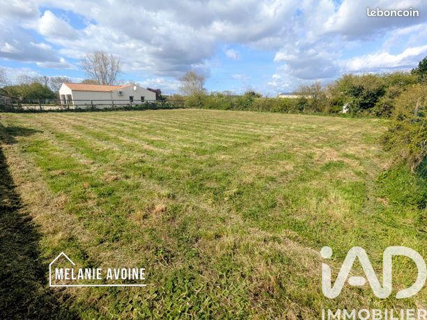 Terrain 1335 m² Landrais