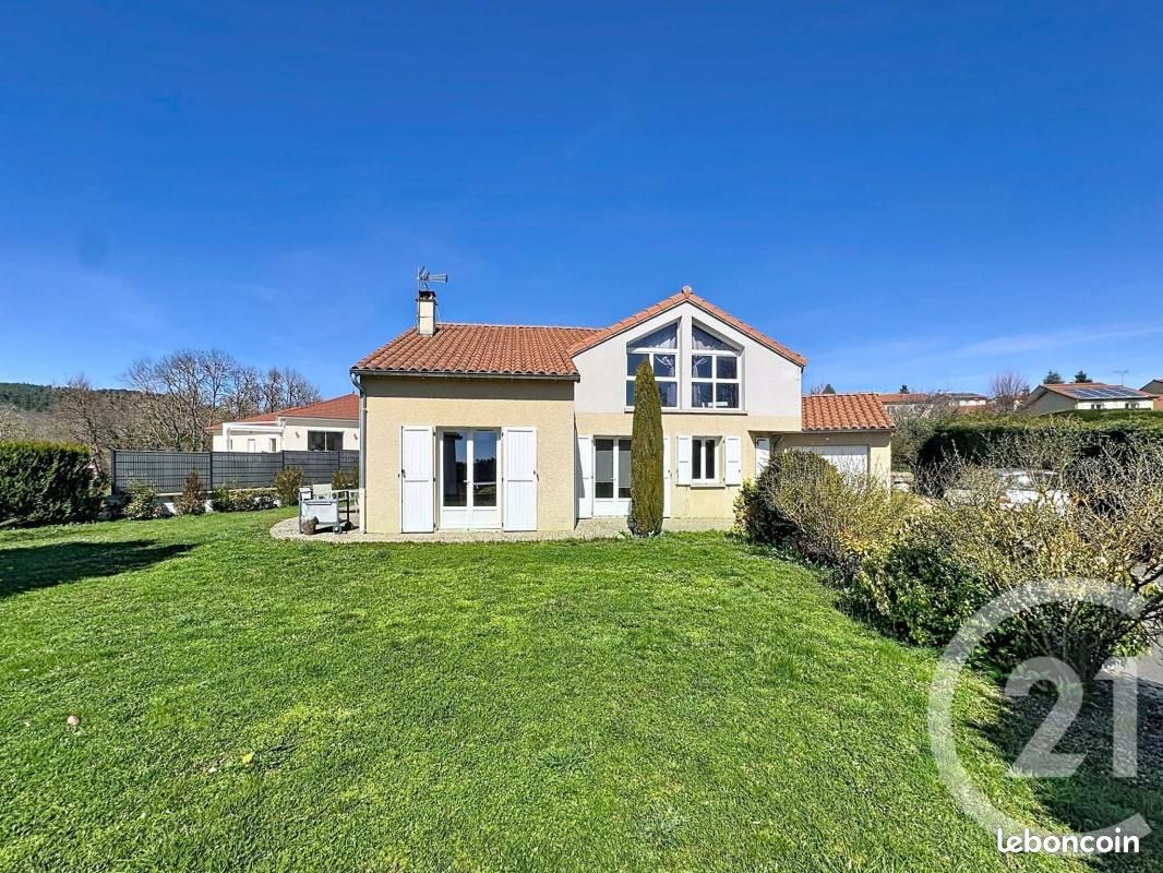 Maison 6 pièces 163 m² · à Chaspinhac · 163 m² · 349 000 €