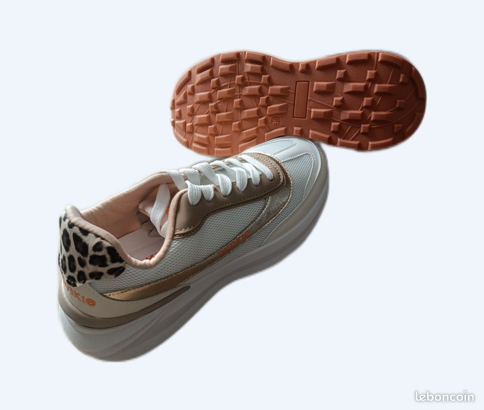 Chaussures De Sécurité Montantes Sans Métal CAT Premier Noires Pointure 43 Chaussures De Sécurité Montantes Sans Métal CAT Premier Noires Pointure 43