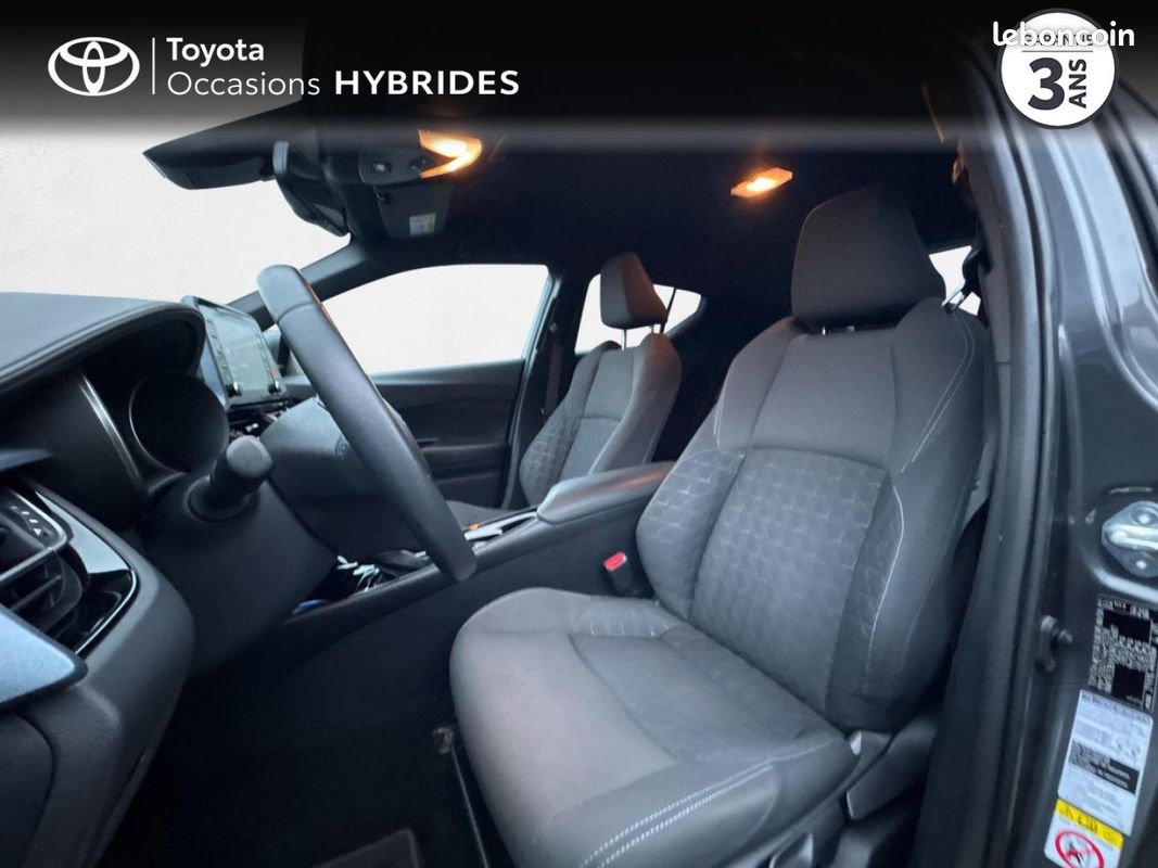 Toyota C-HR 122h Edition 2WD E-CVT RC18 (image 11)