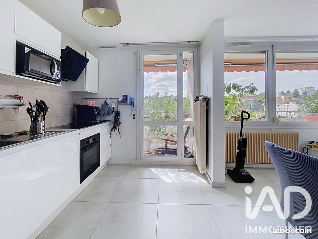 Appartement 4 pièces 73 m² · à Oullins-Pierre-Bénite · 73 m² · 1 250 €/mois