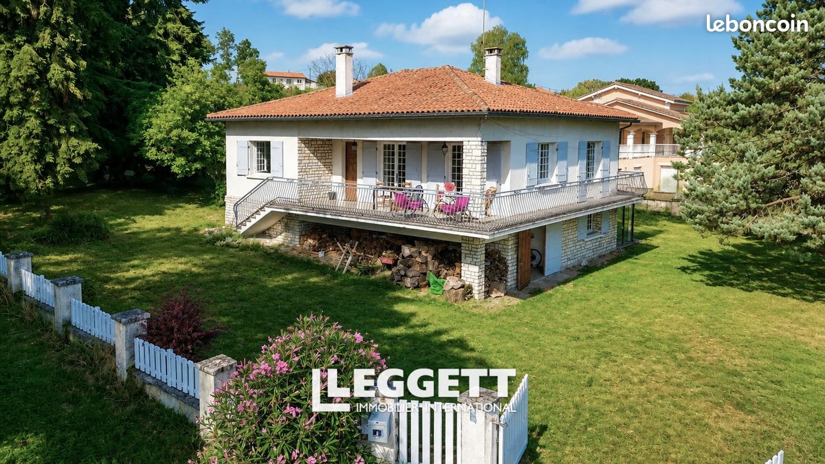 Maison 6 pièces 146 m² · à Chalais · 146 m² · 172 800 €