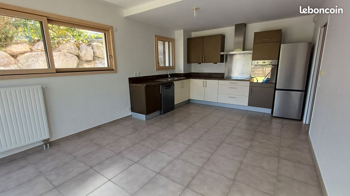 Appartement 4 pièces 78 m² · à Évian-les-Bains · 78 m² · 1 534 €/mois