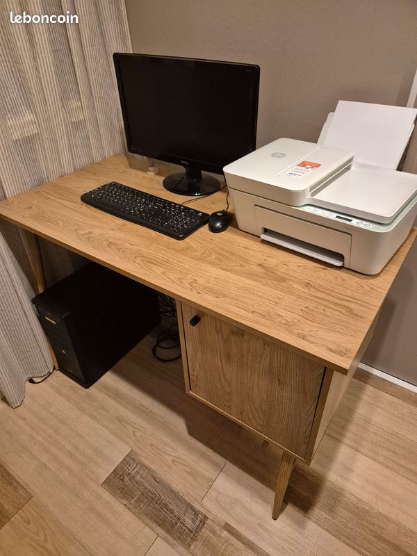Bureau (image 1)