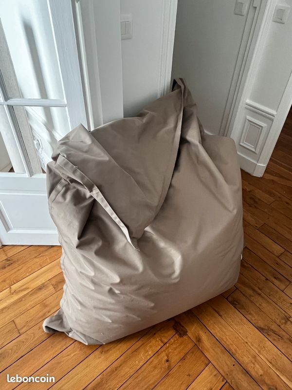 Pouf géant JUMBO BAG – Couleur Beige / Taupe – Bon état (image 1)