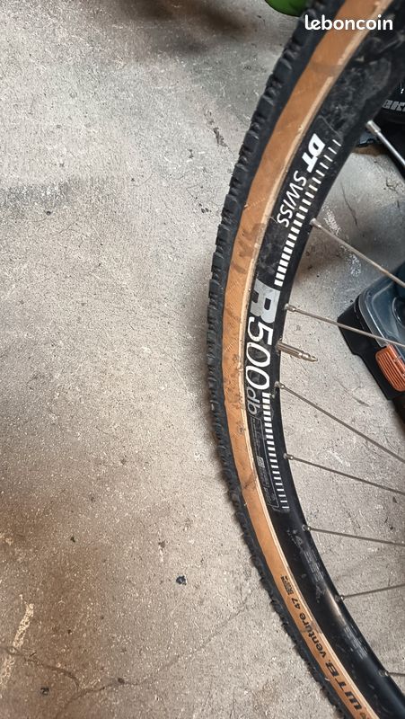 à vendre magnifique vélo carbone gravel (image 3)