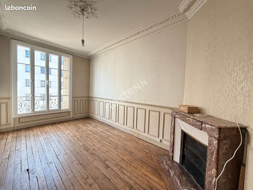 Appartement 2 pièces 44 m² · à Suresnes · 44 m² · 220 000 €