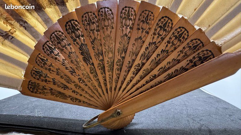Éventail En Soie Peint Du Japon - Décor Fleurs Et Hirondelle - Fin XIXe Siècle - Occasion