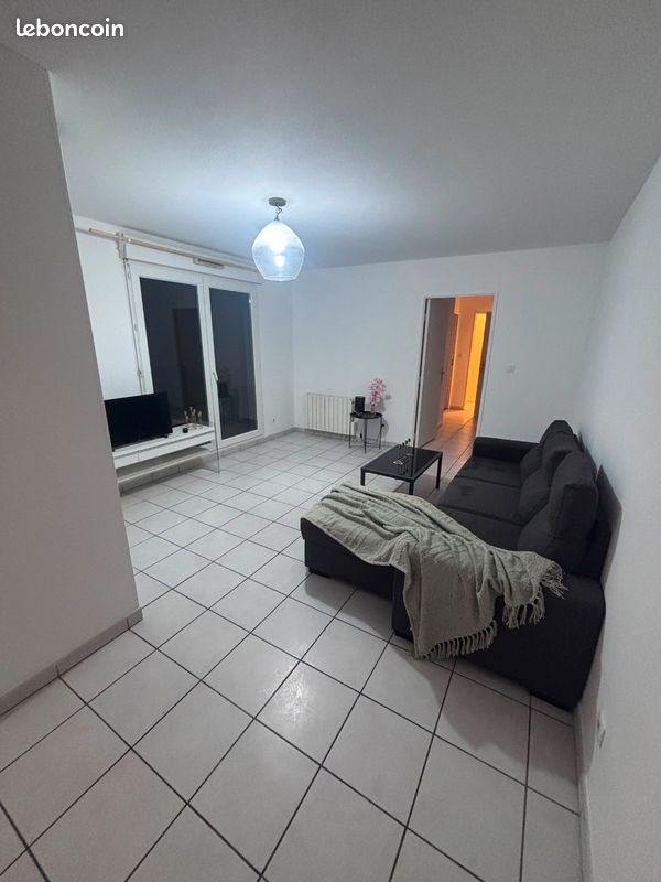 Appartement 3 pièces 65 m² · à Vaulx-en-Velin · 65 m² · 1 080 €