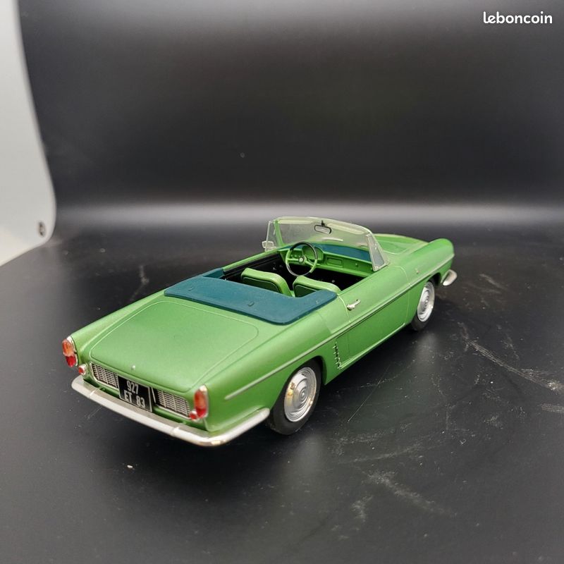 đ Renault Floride cabriolet verte 1/24 â Miniature officielle Renault (image 2)