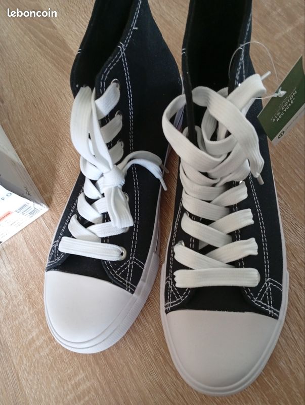 Baskets toile noires neuves (image 3)