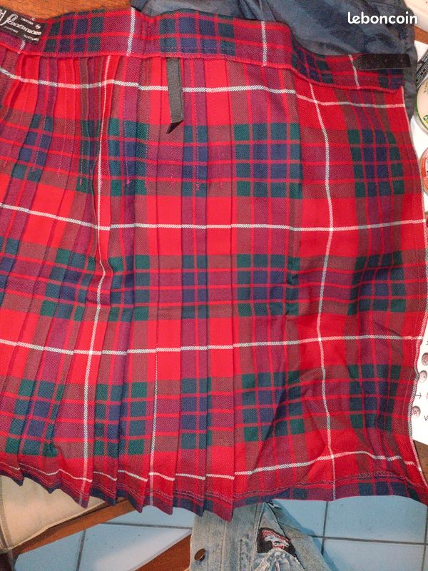 Kilt véritable Scotland f trathmore tartan 100% pure new wool , age 10 Ans 140 cm ce qui fait une taille de 70 cm (image 7)