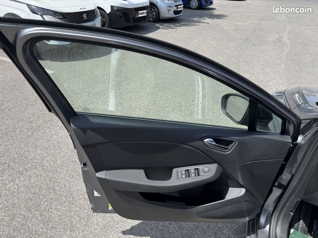 Renault Clio (5) Evolution Blue dCi 100 -25 (image 14)
