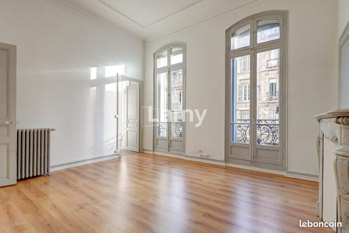 Appartement 7 pièces 260 m² — 7