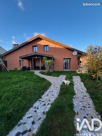 Maison 8 pièces 217 m²