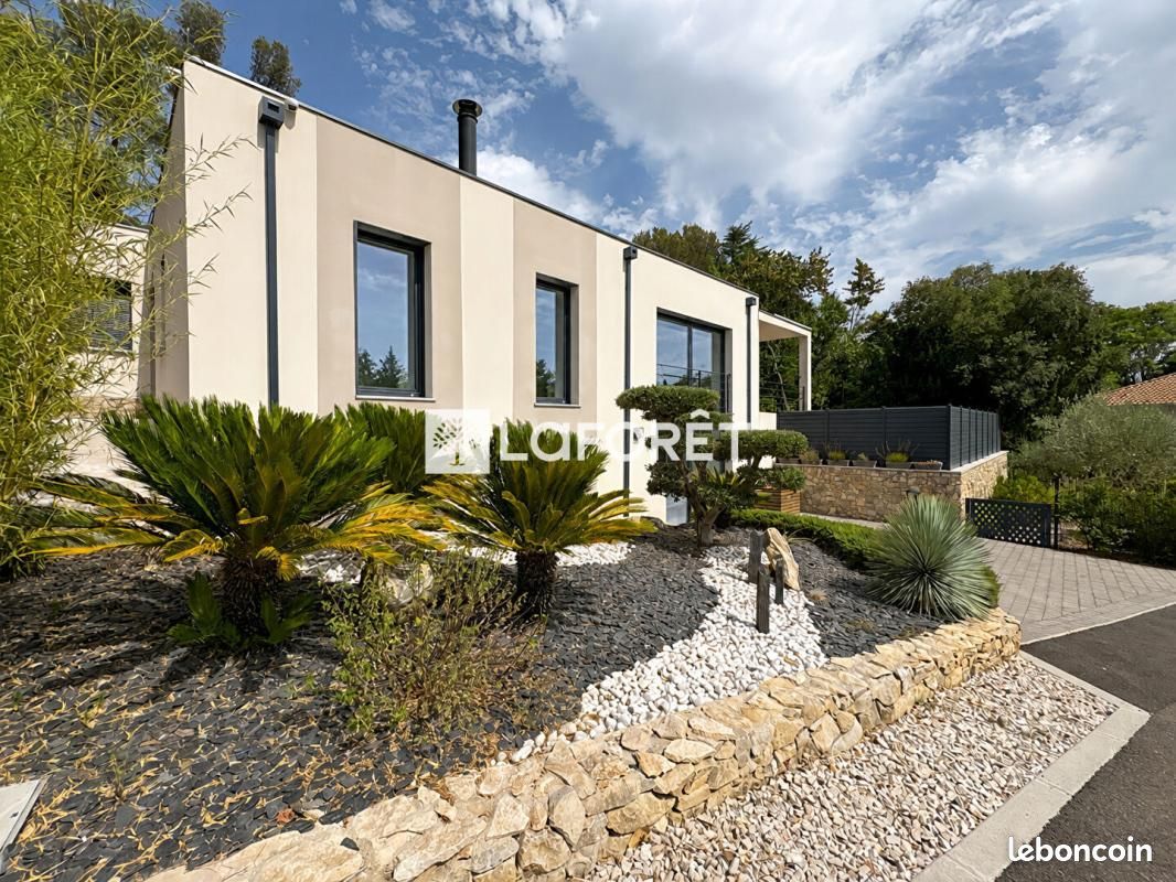 Maison 6 pièces 147 m² · à Nîmes · 147 m² · 726 000 €