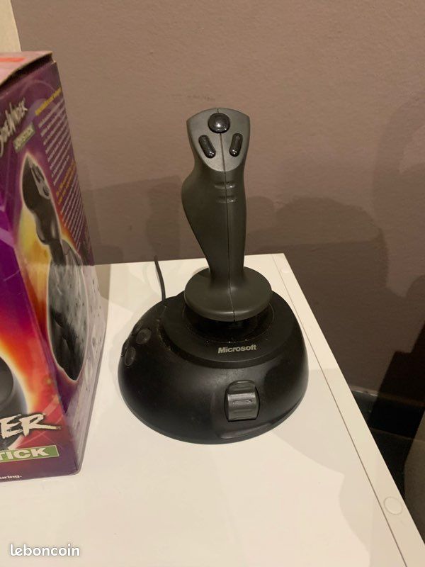 Joystick Microsoft SideWinder pour simulations de vol (image 3)