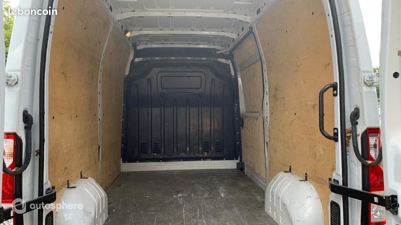 Renault Master Véhicule utilitaire ou Société F3500 L2H2 2.3 Blue dCi 135ch Confort Euro6 (image 22)