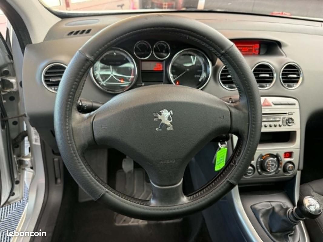 Peugeot 308 SW 1.6 HDi 16V 110 CV (image 12)